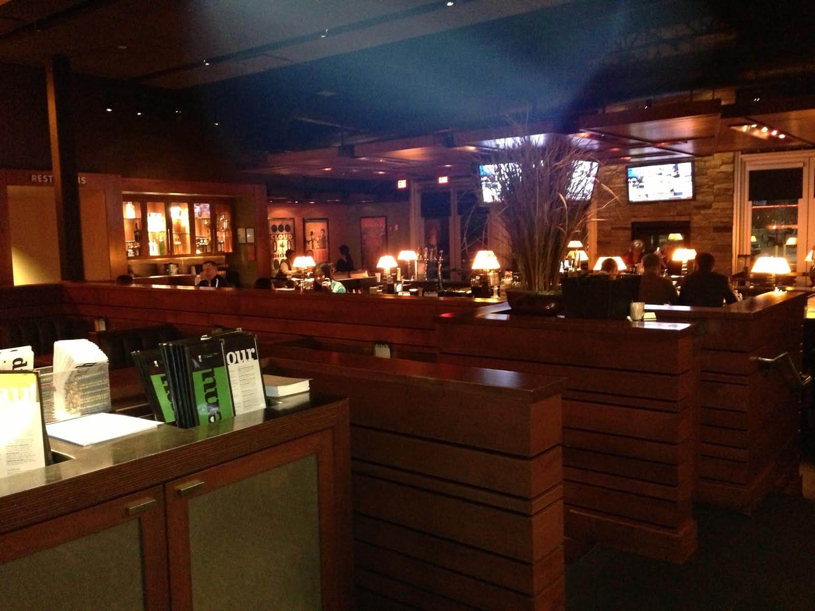 Houlihan’s bar