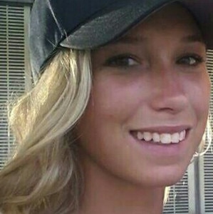  Chelle   is looking for a interracial dating