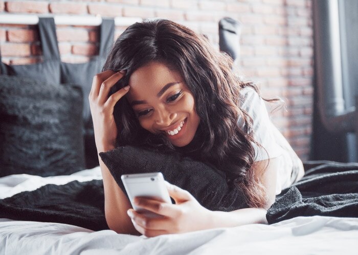 The Best Flirty Texts to Make Her Smile