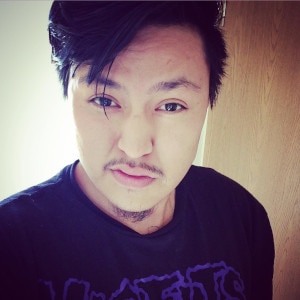 Asian man Leesmokey is looking for a partner