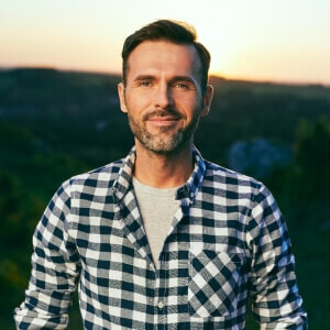 Mike Brown is looking for girlfriend
