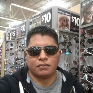 Latina man javierr is looking for a partner