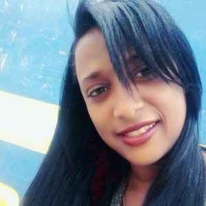 Indian woman Caroline is looking for a partner