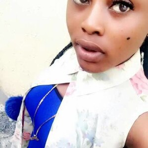 Black woman Hanna is looking for a partner