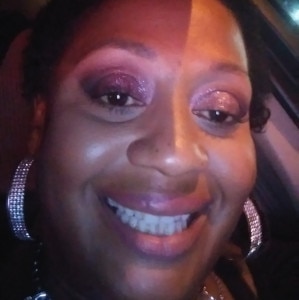 Black woman Odette is looking for a partner